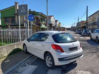 usata Peugeot 207 5p 1.4 hdi 8v NEOPATENTATI