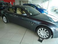 Begagnad Maserati Quattroporte 400 HK (294 kW) 2004 Grå Sedan
