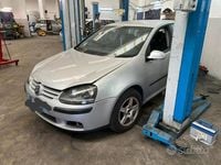 Usata VW Golf V 2003 Grigio Utilitaria