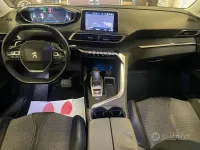 Usata Peugeot 5008 S 120 CV (88 kW) 2017 Grigio SUV