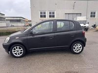 Usata Toyota Yaris Sol 68 CV (50 kW) 2003 Nero Berlina