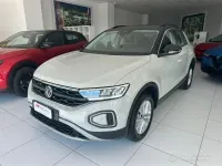 Usata VW T-Roc Life 110 CV (80 kW) 2022 Giallo SUV