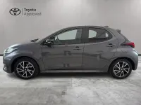 Usata Toyota Yaris Hybrid Lounge 92 CV (67 kW) 2022 Grigio Berlina