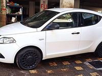 Usata Lancia Ypsilon Gold 69 CV (50 kW) 2021 Bianco Utilitaria
