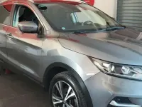 Usata Nissan Qashqai N-Connecta 110 CV (80 kW) 2018 Grigio chiaro SUV