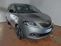 Usata Lancia Ypsilon Gold 69 CV (50 kW) 2023 Grigio Utilitaria