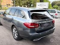 Usata Mercedes C220 Premium 170 CV (125 kW) 2018 Grigio Station wagon
