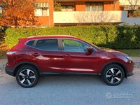 Usata Nissan Qashqai Acenta 116 CV (85 kW) 2016 Rosso SUV