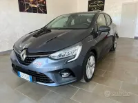 Usata Renault Clio V Business 101 CV (74 kW) 2021 Grigio Berlina