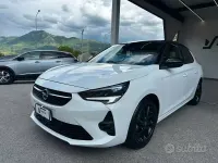 Usata Opel Corsa S 101 CV (74 kW) 2023 Arktis white tetto nero Utilitaria