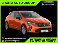 Nuova Renault Clio V SE 67 CV (49 kW) 2025 Orange valencia Berlina