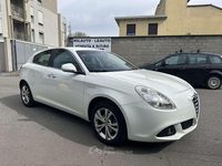 Usata Alfa Romeo Giulietta Distinctive 120 CV (88 kW) 2011 Bianco Utilitaria