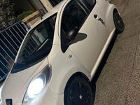 Usata Peugeot 107 68 CV (50 kW) 2010 Bianco Utilitaria