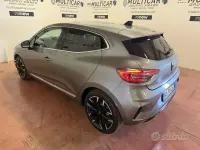 Usata Renault Clio V Techno 101 CV (74 kW) 2025 Grigio Berlina