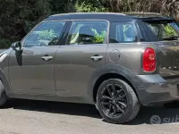 Usata Mini Countryman 111 CV (81 kW) 2014 Grigio SUV