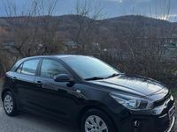 Usado Kia Rio Active 84 CV (61 kW) 2018 Negro Berlina