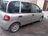 Usata Fiat Multipla 120 CV (88 kW) 2005 Grigio Monovolume