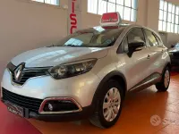 Usata Renault Captur 90 CV (66 kW) 2015 Grigio SUV