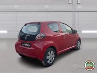Usata Toyota Aygo Connect Style 68 CV (50 kW) 2011 Rosso Utilitaria