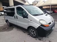 Usata Renault Trafic 100 CV (73 kW) 2003 Grigio Monovolume