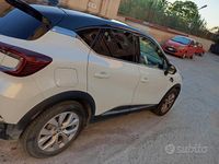 Usata Renault Captur Intens 101 CV (74 kW) 2021 Bianco SUV