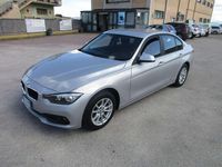 Usata BMW 318 Advantage 150 CV (110 kW) 2017 Argento Berlina