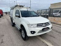 usata Mitsubishi L200 2.5 DI-D 2.5 DI-D/136CV Club Cab Invite DPF