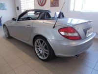 Usata Mercedes SLK200 163 CV (119 kW) 2007 Argento Cabrio