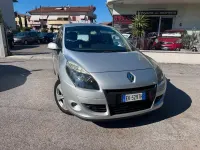 Usata Renault Scénic Luxe 110 CV (80 kW) 2012 Grigio Monovolume