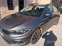 Usata Fiat Tipo 120 CV (88 kW) 2017 Grigio Station wagon