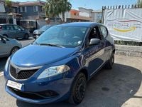 Usata Lancia Ypsilon 85 CV (62 kW) 2018 Blu Utilitaria