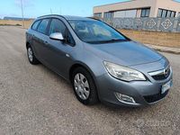 Usata Opel Astra 88 CV (64 kW) 2012 Grigio Berlina
