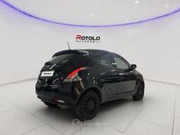 Usata Lancia Ypsilon Gold 69 CV (50 kW) 2023 Nero Utilitaria