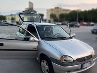 Usata Opel Corsa Swing 54 CV (39 kW) 1999 Grigio Berlina