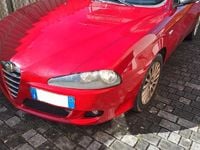 Usata Alfa Romeo 147 105 CV (77 kW) 2005 Rosso Utilitaria