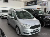 Usata Ford Tourneo Courier Titanium 101 CV (74 kW) 2015 Grigio Monovolume