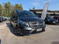 Usata Mercedes 300 Premium 237 CV (174 kW) 2023 Grgio scuro grafite Monovolume