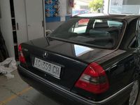 Usata Mercedes C180 122 CV (89 kW) 1996 Blu Berlina