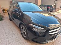 Usata Mercedes B200 2022 Nero Monovolume