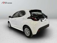 Usata Toyota Yaris Hybrid Active 116 CV (85 kW) 2025 Bianco Berlina