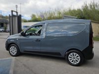 Usata Renault Express 74 CV (54 kW) 2024 Grigio Monovolume