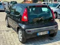 Usata Peugeot 107 68 CV (50 kW) 2007 Nero Utilitaria