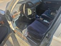 Usata Mercedes 280 SE 156 CV (114 kW) 1984 Grigio Berlina