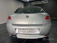 Usata Alfa Romeo GT Distinctive 150 CV (110 kW) 2005 Argento Coupé