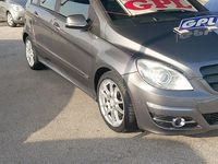 Usata Mercedes B200 193 CV (141 kW) 2008 Argento Monovolume