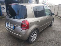 Usata Renault Modus Dynamique 74 CV (54 kW) 2009 Oro Monovolume