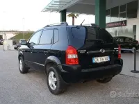 Second-hand Hyundai Tucson Dynamiq 112 CP (82 kW) 2004 Negru SUV