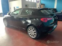 Usata Alfa Romeo Giulietta Super 120 CV (88 kW) 2017 Nero Utilitaria