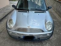 Usata Mini Cooper 75 CV (55 kW) 2004 Grigio Utilitaria
