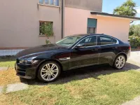 Usata Jaguar XE Portfolio 180 CV (132 kW) 2016 Nero Berlina